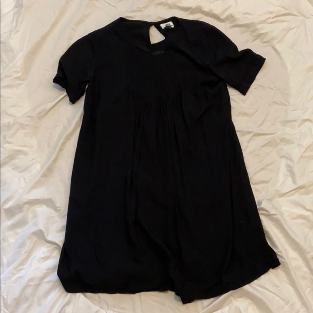 Old Navy black shift dress
